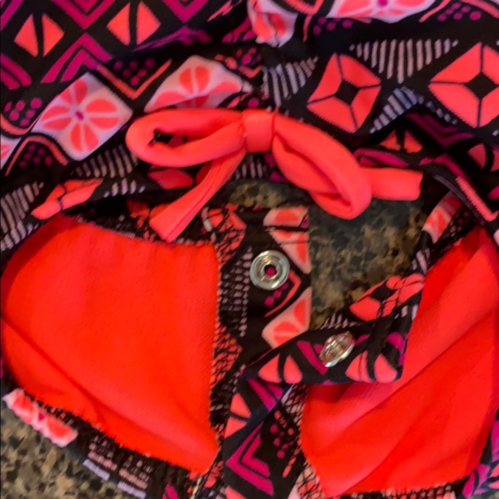 Swimsuit - Picture 3 of 5